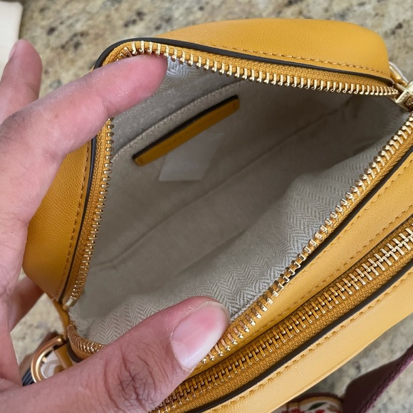 New Tory Burch crossbody 🎉 Perry high camera bag - Picture 4 of 8